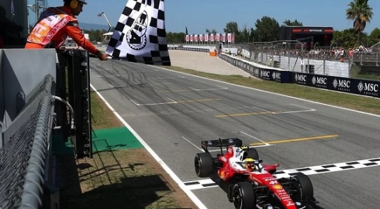 Hamilton ganó por primera vez con Ferrari y Colapinto sumó puntos en Barcelona